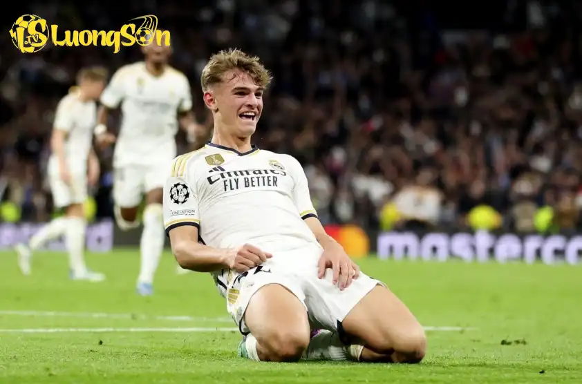 Nico Paz muốn trở lại Real Madrid và vẫn đang kiên nhẫn chờ đợi cơ hội Nico Paz muốn trở lại Real Madrid và vẫn đang kiên nhẫn chờ đợi cơ hội