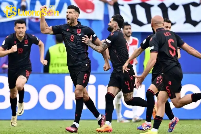 Albania được đánh giá cao hơn rất nhiều Albania được đánh giá cao hơn rất nhiều