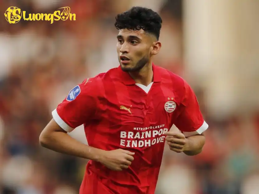 Pepi đang làm tốt ở vai trò lĩnh xướng hàng công PSV (Ảnh: The18)