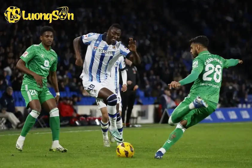 Real Betis hướng đến chiến thắng trước Real Sociedad
