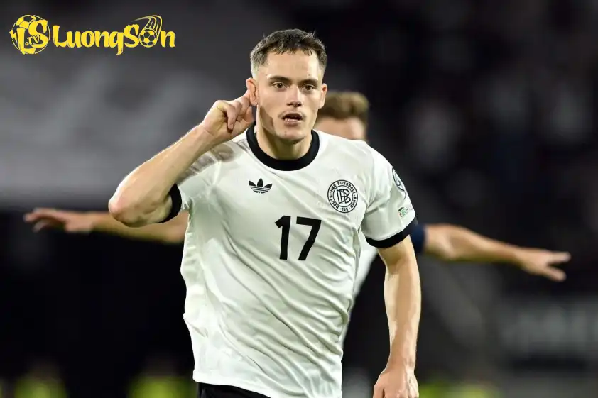 Bom tấn Florian Wirtz đang tập trung cùng ĐTQG Đức (Ảnh: Kicker) Bom tấn Florian Wirtz đang tập trung cùng ĐTQG Đức