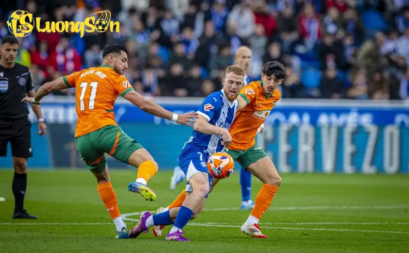 Alaves quyết giành chiến thắng trong cuộc tiếp đón Valencia. (Ảnh: Internet) Alaves quyết giành chiến thắng trong cuộc tiếp đón Valencia.