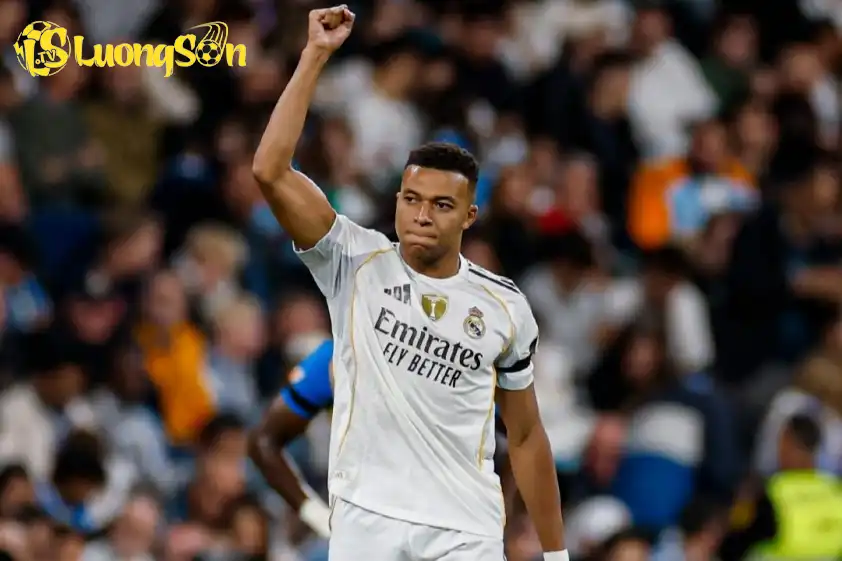 Mbappe tiếp tục tỏa sáng rực rỡ với cú đúp bàn thắng Mbappe tiếp tục tỏa sáng rực rỡ với cú đúp bàn thắng